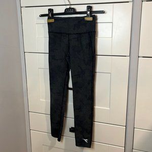 Diadora. Gray blend. Leggings. Activewear. Small.